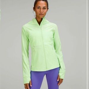 Lululemon Athletica Light Green running rain Jacket